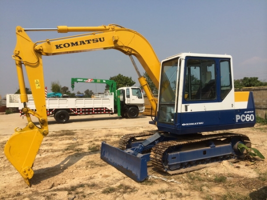 ขายรถขุด KOิMATSU PC60-6 ขายรถขุด KOิMATSU PC60-6