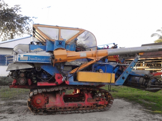 ขาย 2 คัน 900,000  รถเกียวข้าวไทยเส็ง เดี่ยวทรนง พร้อมเทรลเลอร์ 10 ล้อสองเพลามีโสลว์กลาง สภาพดี ราคาต่อรองได้