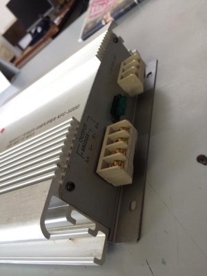 เพาเวอร์ 2 ชาแนล 2 ตัวครับ ขับซับกับกลาง