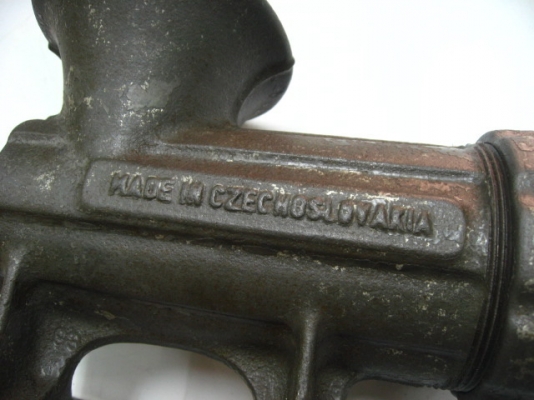 เครื่องบดงานเก่า czechoslovakia