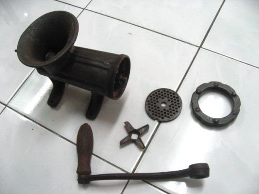 เครื่องบดงานเก่า czechoslovakia