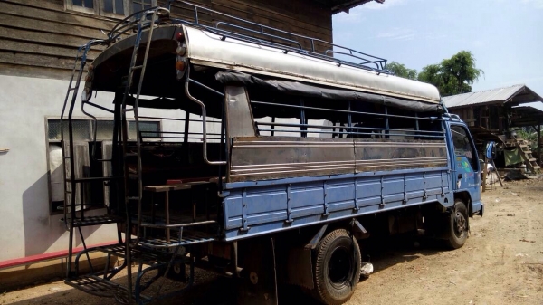 หกล้อ อีซูซุ NPR130แรง ปี45 รถห้าง สภาพพร้อมใช้งานวิ่งรับส่งนักเรียน ประจำ เล่มทะเบียนพร้อม ราคา380,000บ ราคาเบาๆ