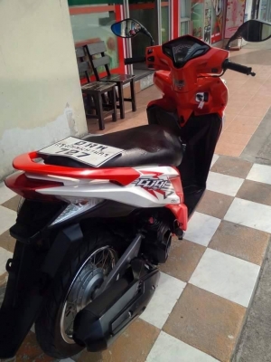 Honda Click 125 i ปี 2556 รุ่นใหม่ล่าสุด สีดำแดง ลาย Street รถสวยใสฝุดๆ