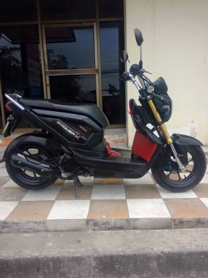 Honda Zoomer X ปี 2557 สีดำแดง ตัว TOP คอมบายเบรค รถสวยหล่อเว่อร์ สุดคุ้มกับทะเบียนเลขสวย