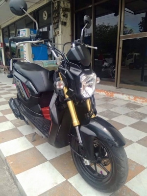 Honda Zoomer X ปี 2557 สีดำแดง ตัว TOP คอมบายเบรค รถสวยหล่อเว่อร์ สุดคุ้มกับทะเบียนเลขสวย