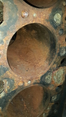 ขาย -- เสื้อสูบเบนซ์ 210 แรงม้า (รถบัส) ขาย -- เสื้อสูบเบนซ์ 210 แรงม้า (รถบัส)