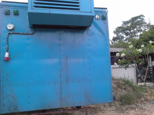 ขายถูกเหลือ 55000 บาทตู้ไอศครีมพร้อมเครื่องทำความเย็นสภาพ 80\%สวยภายในเป็นสเเตนเลส นอกอลูมีเนียม  ขนาด4.20*2*2.10 ต่อรองได้ ขายได้ขายเลยครับ