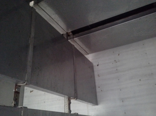 ขายถูกเหลือ 55000 บาทตู้ไอศครีมพร้อมเครื่องทำความเย็นสภาพ 80\%สวยภายในเป็นสเเตนเลส นอกอลูมีเนียม  ขนาด4.20*2*2.10 ต่อรองได้ ขายได้ขายเลยครับ