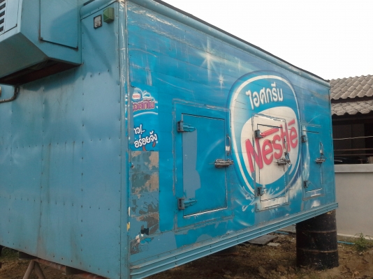 ขายถูกเหลือ 55000 บาทตู้ไอศครีมพร้อมเครื่องทำความเย็นสภาพ 80\%สวยภายในเป็นสเเตนเลส นอกอลูมีเนียม  ขนาด4.20*2*2.10 ต่อรองได้ ขายได้ขายเลยครับ