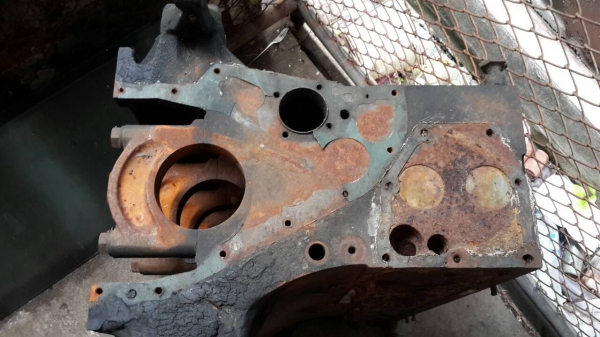 ขาย -- เสื้อสูบเบนซ์ 210 แรงม้า (รถบัส)