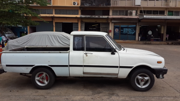 ขายมาสดาแฟมิลี่1300 ซีซี ราคาถูกพร้อมใช้งาน