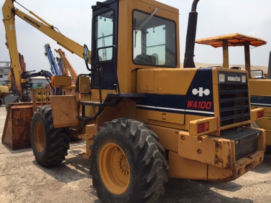 ขายด่วนเลย รถตักเพิ่งมาถึงเมืองไทย นำเข้าจากญี่ปุ่นโดยตรง