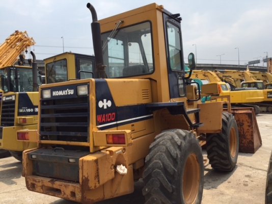 ขายด่วนเลย รถตักเพิ่งมาถึงเมืองไทย นำเข้าจากญี่ปุ่นโดยตรง