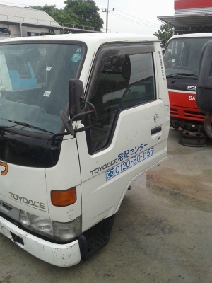 หัวเก๋ง TOYOTA DYNA ตาหวาน