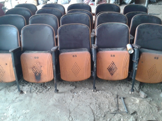 ขายเก้าอี้โรงหนังโบราณ ราคาถุกตัวละ 1000