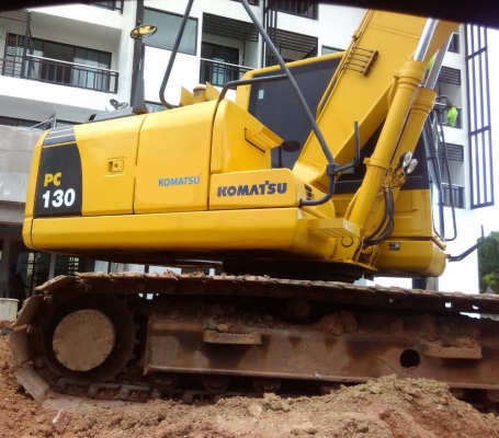 ขายรถแบคโฮ KOMATSU PC 130-8