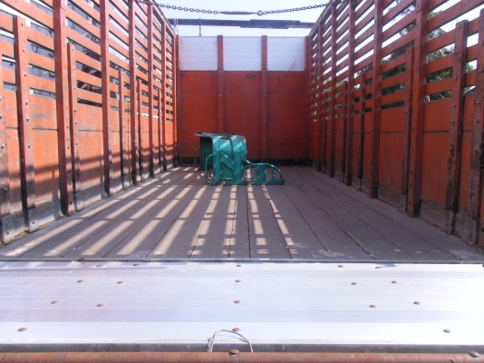 ขายกระบะไม้ยาว 6.30 เมตร เดิมอยู่บนไฮเทคสวยพร้อมชุดแต่งเลส ขาย130,000 บาท