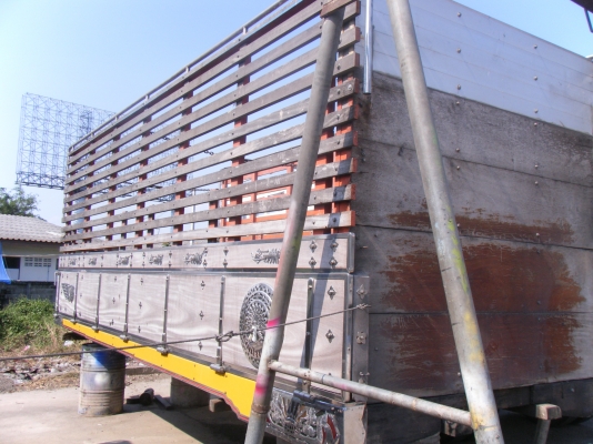 ขายกระบะไม้ยาว 6.30 เมตร เดิมอยู่บนไฮเทคสวยพร้อมชุดแต่งเลส ขาย130,000 บาท