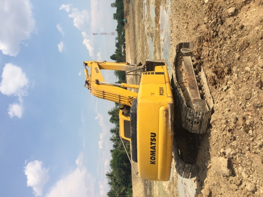 ขาย แบคโฮ 200 รุ่น 6 สภาพสวย พร้อมใช้