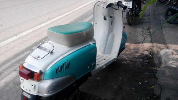 ขาย ฮอนด้า จูลิโอ้ 20000 บาท ติดต่อ 0814492269