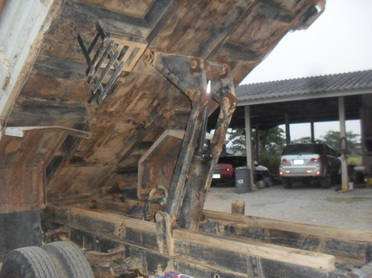 HINO FC4J 140 แรง  ดั๊ม