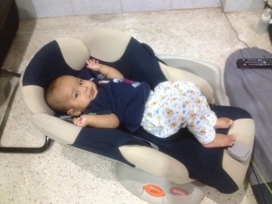 คาร์ซีท APRICA ญี่ปุ่นเเท้ปรับนอนได้หมุนได้สภาพสวย