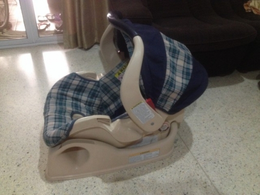 กรเช้าเด็ก GRACO USA ถอดออกเเปลงเป็นเปลโยกได้ของเก่าญี่ปุ่นสภาพพร้อมใช้
