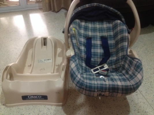 กรเช้าเด็ก GRACO USA ถอดออกเเปลงเป็นเปลโยกได้ของเก่าญี่ปุ่นสภาพพร้อมใช้