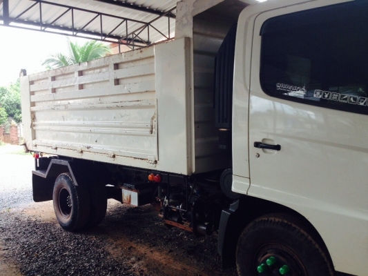 รถฮีโน่ 6 ล้อดั้ม 170 แรงม้า. ปี 51  ( รถวิ่ง 1xx,xxx กว่า กม. )    สนใจติดต่อ  081 - 6079515