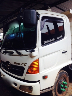 รถฮีโน่ 6 ล้อดั้ม 170 แรงม้า. ปี 51  ( รถวิ่ง 1xx,xxx กว่า กม. )    สนใจติดต่อ  081 - 6079515