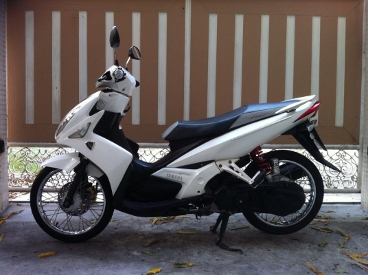 ขออนุญาติขาย Yamaha Nouvo Elegance 135 cc. สีขาวมุก โช๊คหลัง YSS ตัว TOP โอนฟรี