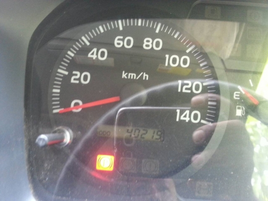 รถฮีโน่ 6 ล้อดั้ม 220 แรงม้า. ปี 57  ( รถวิ่ง 4x,xxx กว่า กม. )  สนใจติดต่อ  081 - 6079515