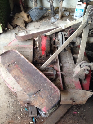 ขายตัวตัดหญ้า  กว้าง 1 เมตร ใส่รถไถนั่งขับ