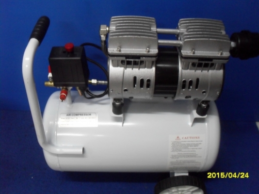ปั้มลม 25 ลิตร 8 bar 550 watt ราคา 2400 บาท  เสียงเงียบ สุดคุ้ม ทดสอบได้ที่ร้าน
