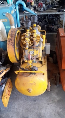 ปั๊มลมญี่ปุ่นครับ