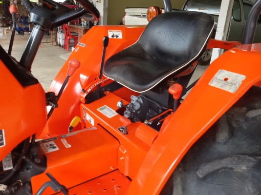 ปัญญาแทรคเตอร์..จัดมาให้ครับ ด่วน!!!คูโบต้า L3408 ตัวเปล่า เล่มพร้อม จัดส่ง อ.หนองบัว จ.นครสวรรค์