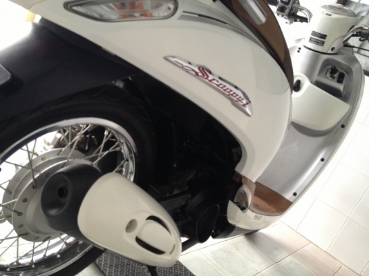 Scoopy-i ลายClassic โฉมปัจจุบัน วิ่ง7000 ปี57 (ของแถม 4 รายการ)