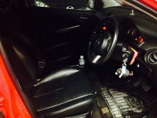 Mazda2 4ประตู  ปี12    ออโต้    เบาะหนัง   ตัวTOP
