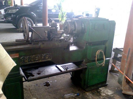 แท่นกลึง 5 ฟุต 3 เพลา เกียร์บล็อก สภาพสวย ๆ พร้อมใช้งาน ด่วน !! 68,000