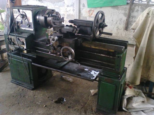 แท่นกลึง 5 ฟุต 3 เพลา เกียร์บล็อก สภาพสวย ๆ พร้อมใช้งาน ด่วน !! 68,000