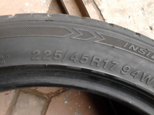 245/40R18  BONAZA F107  มี  1 เส้น tel.081-427-3941