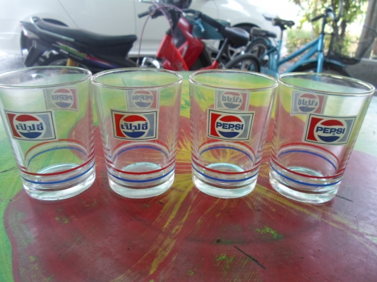 แก้วเป๊ปซี่ ใบละ 50 มีหลายใบ สนใจติดต่อ อ้อม 0898217996