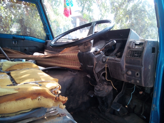 ขายหกล้อ  HI NO KM500 เครื่อง DQ100 รถสภาพพร้อมใช้งาน เครื่องแน่นไม่หลวม เกียร์ดี  ยางพร้อมใช้งาน เอกสารพร้อมโอน