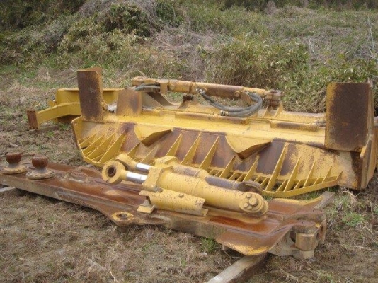 CAT D9R #7TL***** ปี1998 หากรอของได้ 30-45 วัน ติดต่อมาได้เลยครับ CAT D9R #7TL***** ปี1998 หากรอของได้ 30-45 วัน ติดต่อมาได้เลยครับ