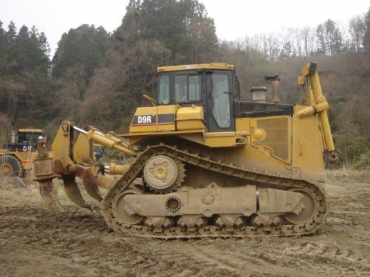 CAT D9R #7TL***** ปี1998 หากรอของได้ 30-45 วัน ติดต่อมาได้เลยครับ CAT D9R #7TL***** ปี1998 หากรอของได้ 30-45 วัน ติดต่อมาได้เลยครับ