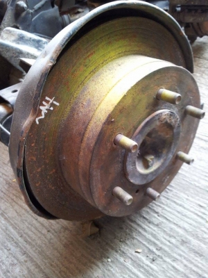 เพลาหลัง terrano I ยกเส้นไม่แยกลูกเฟือง ดิสหลังไม่เต็ด 8.37