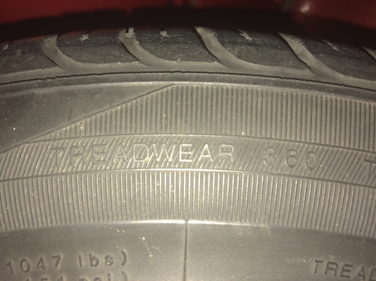 ขายยาง195 50 r15 ปี12 ครบชุด4เส้น kumho ดอกยังดี