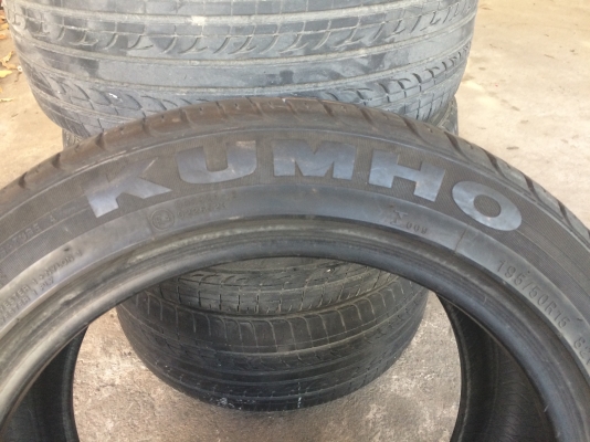 ขายยาง195 50 r15 ปี12 ครบชุด4เส้น kumho ดอกยังดี