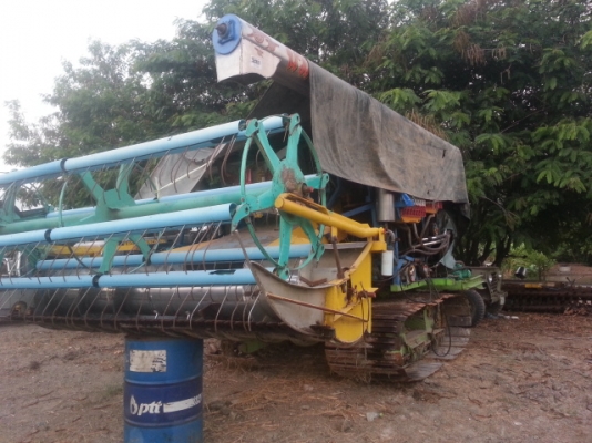 ขายด่วนรถเกี่ยวข้าว