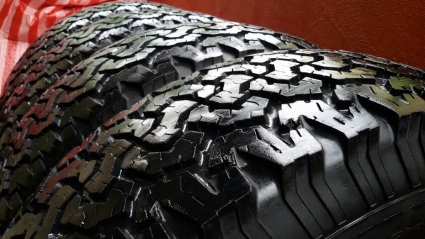 ขายยาง bf all 285/75/16 ดอกเต็มๆ